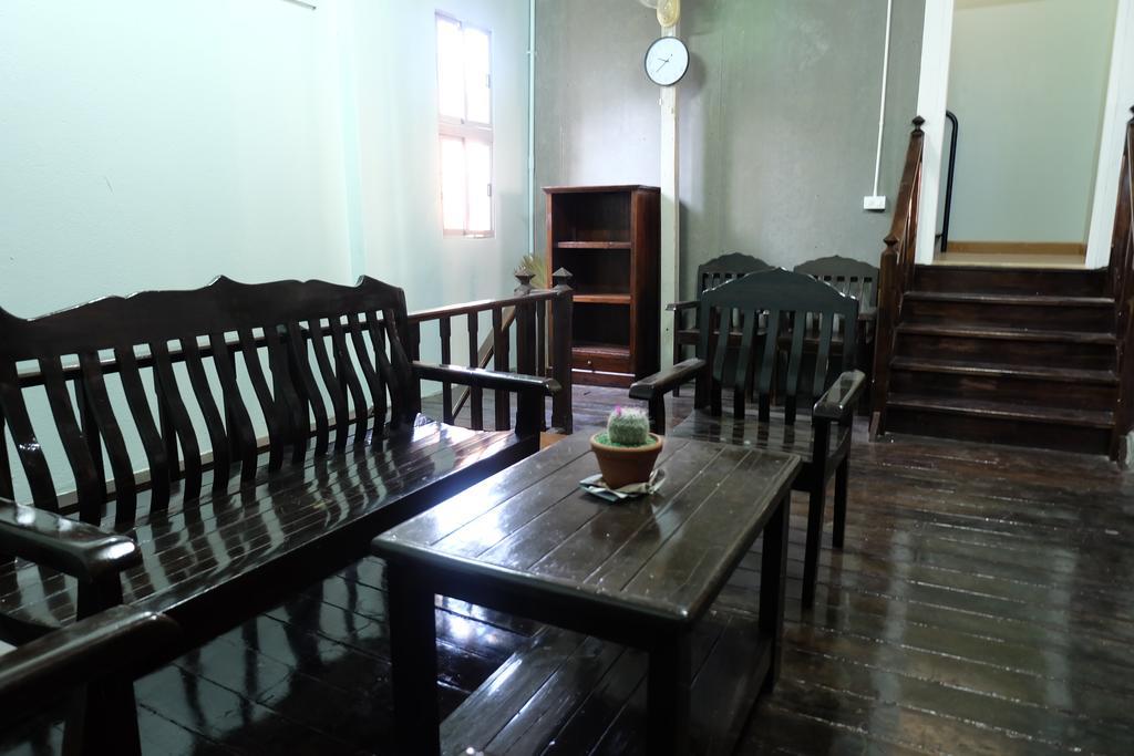 Top Best Hostel Chiangmai Чиангмай Екстериор снимка